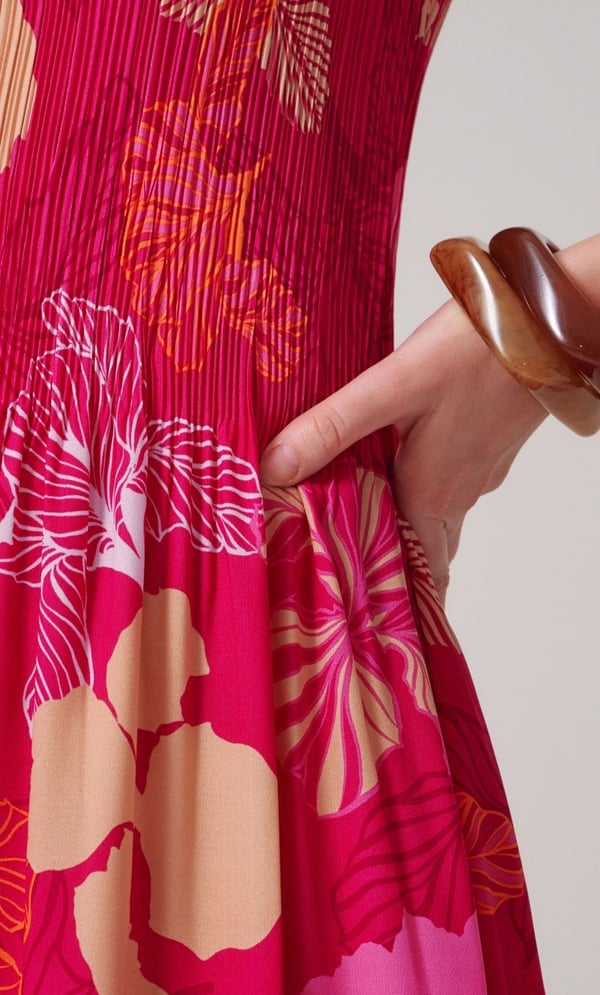 Leaf Print Pleated Dress