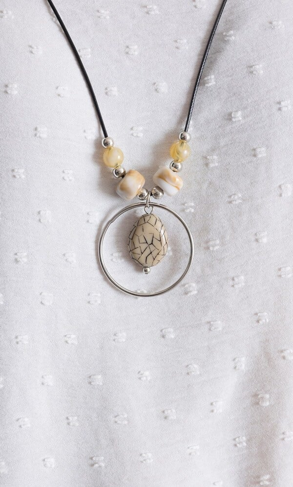 Dot Textured Top With Necklace