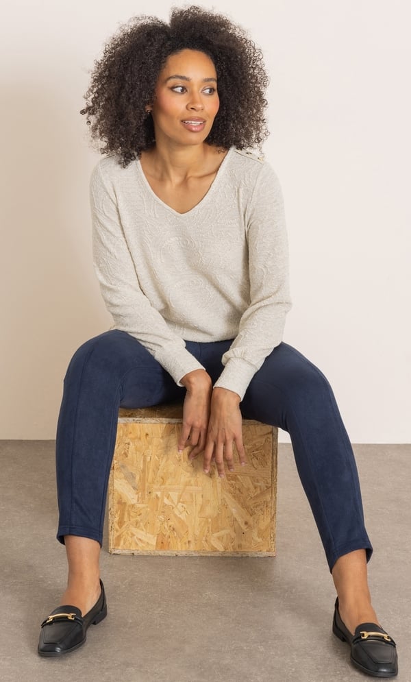 Patterned Knit V Neck Top