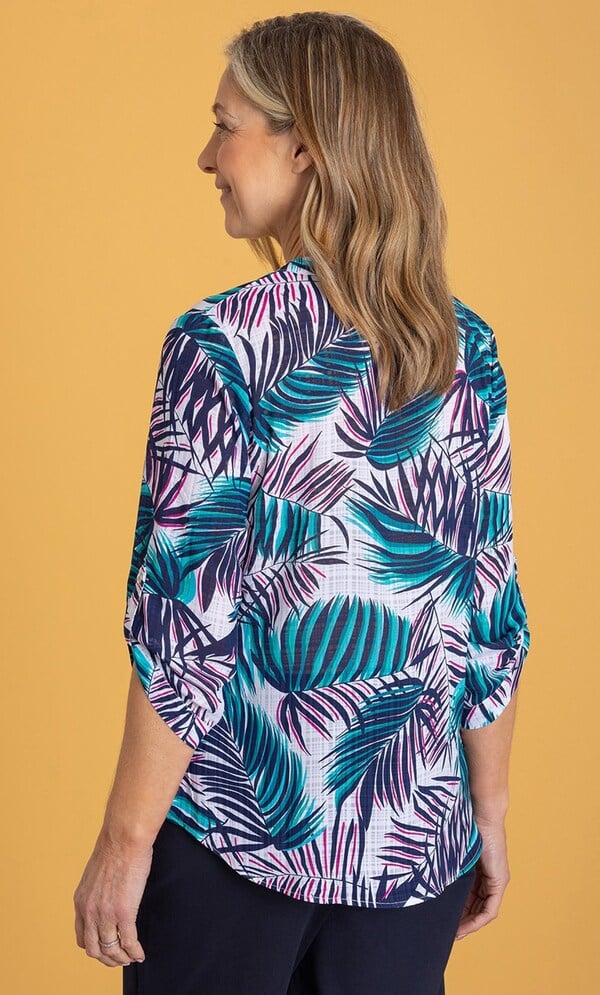 Anna Rose Leaf Print Shirt With Necklace