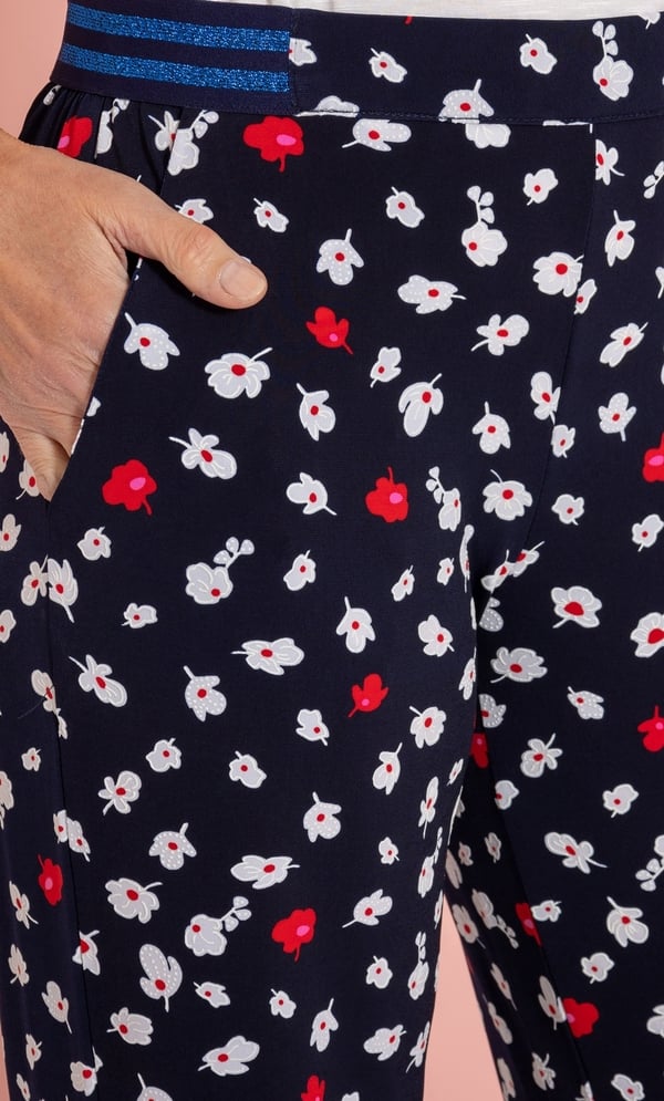 Anna Rose Textured Floral Printed Trousers
