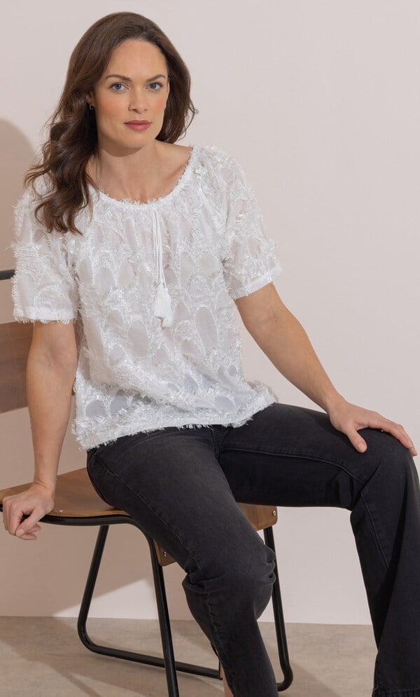 Short Sleeve Feather Design Tassel Top