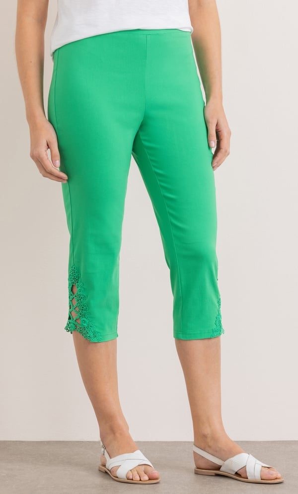 Lace Trim Pull On Pedal Pushers