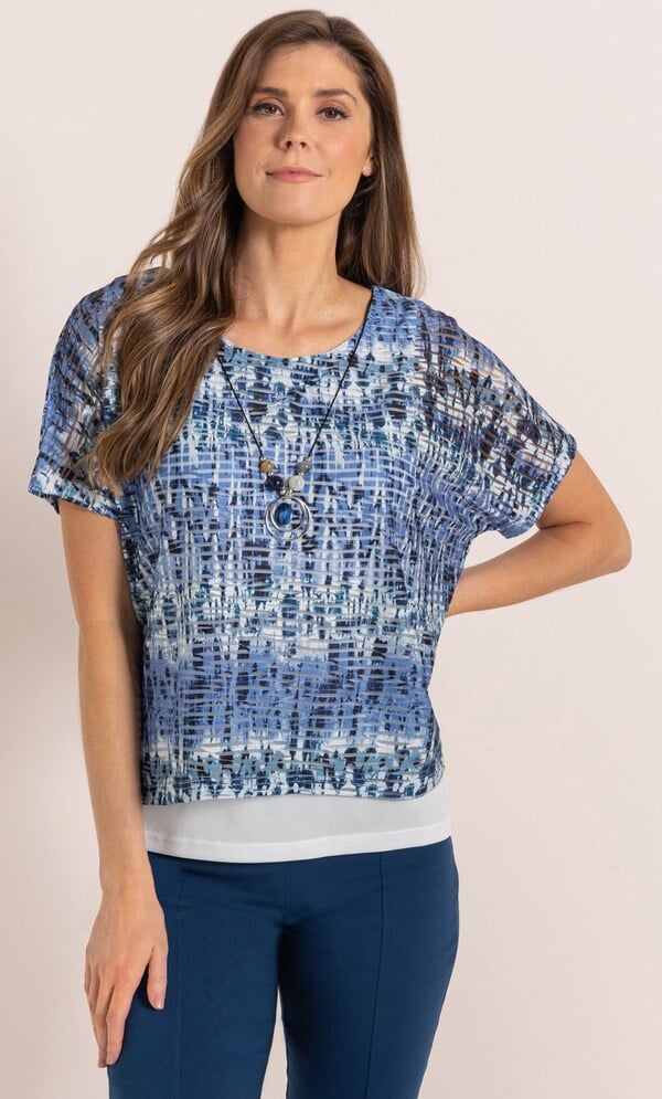 Layered Printed Top With Necklace