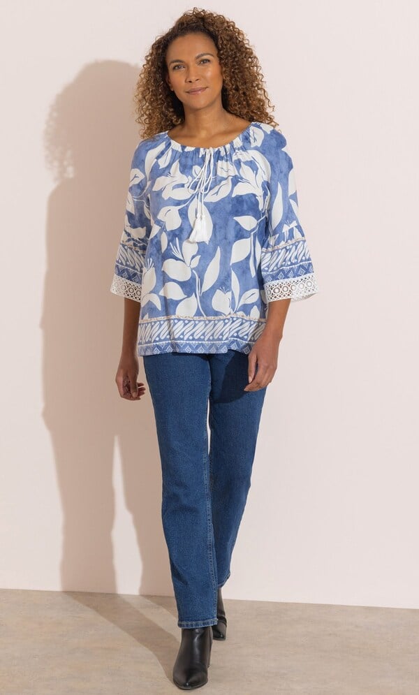 Anna Rose Crochet Trim Printed Top