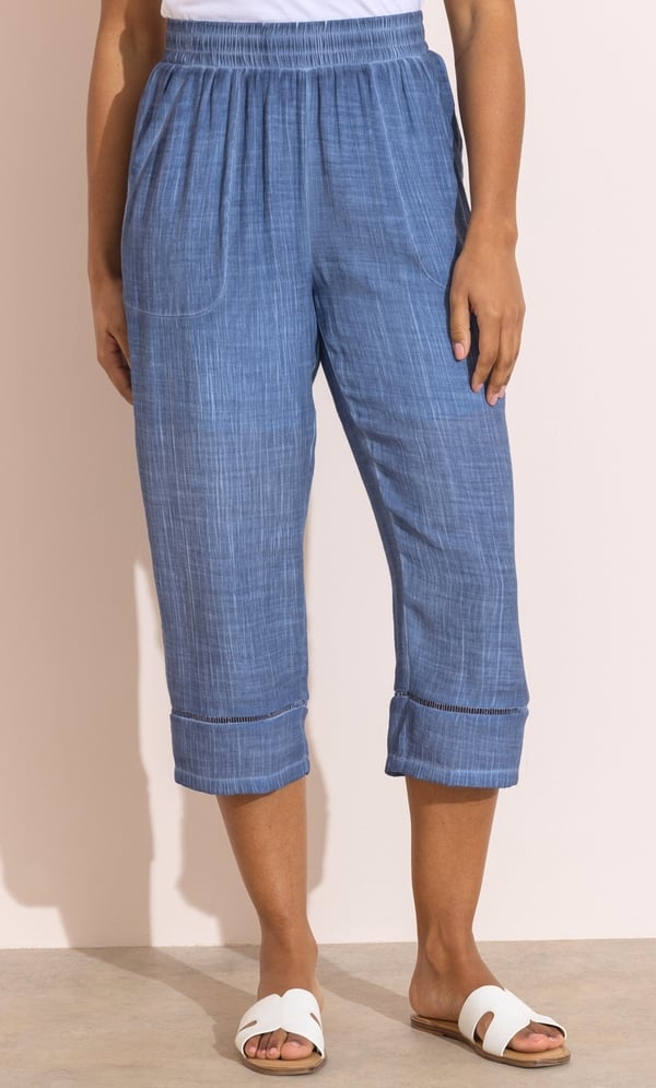 Relaxed Fit Cropped Trousers