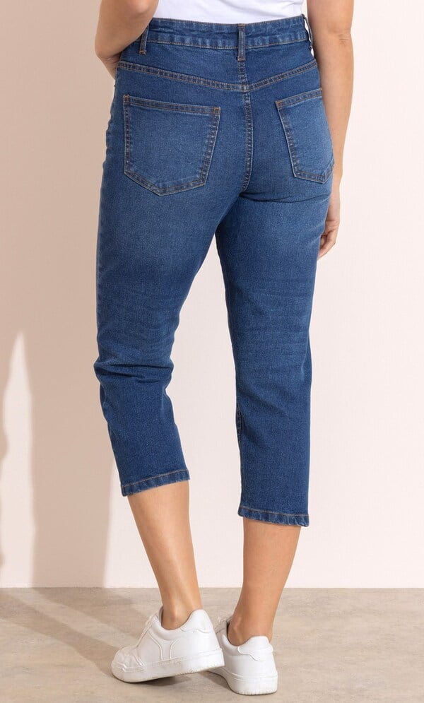 Cropped Slim Leg Jeans