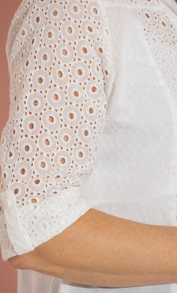 Anna Rose Cotton Circle Embroidered Blouse
