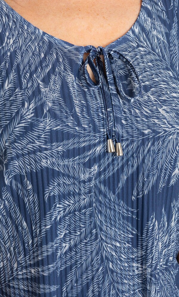 Anna Rose Leaf Print Top