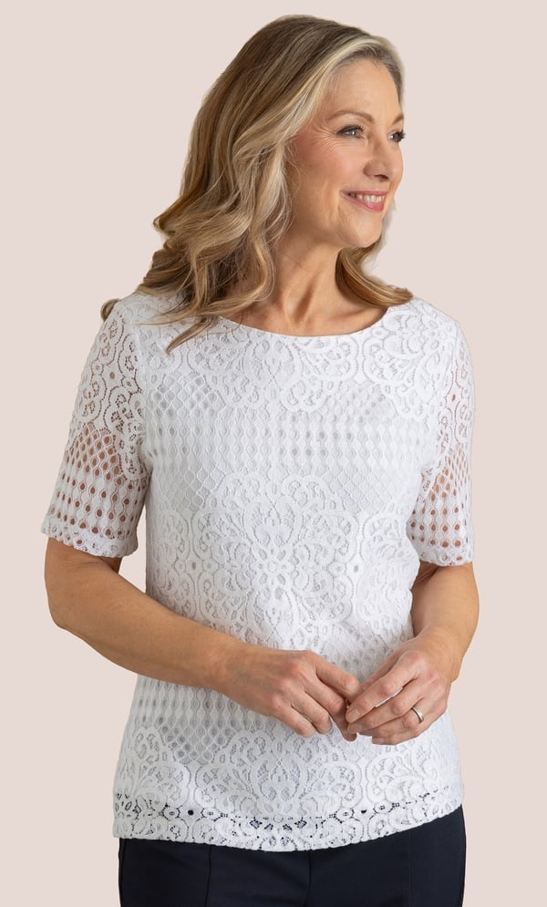 Anna Rose Short Sleeve Lace Top