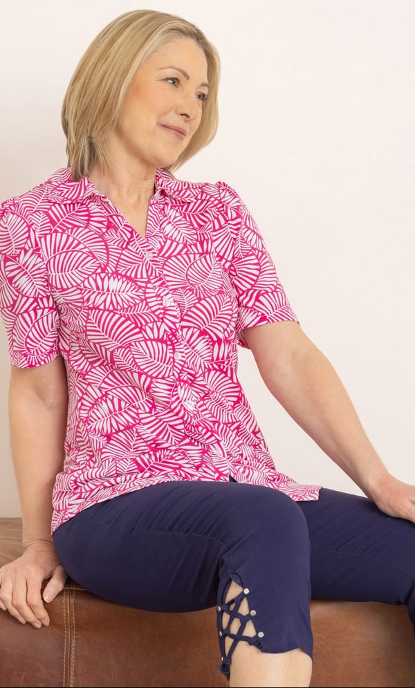 Anna Rose Short Sleeve Textured Leaf Print Blouse