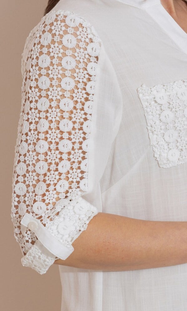 Lace Trim 3/4 Sleeve Blouse