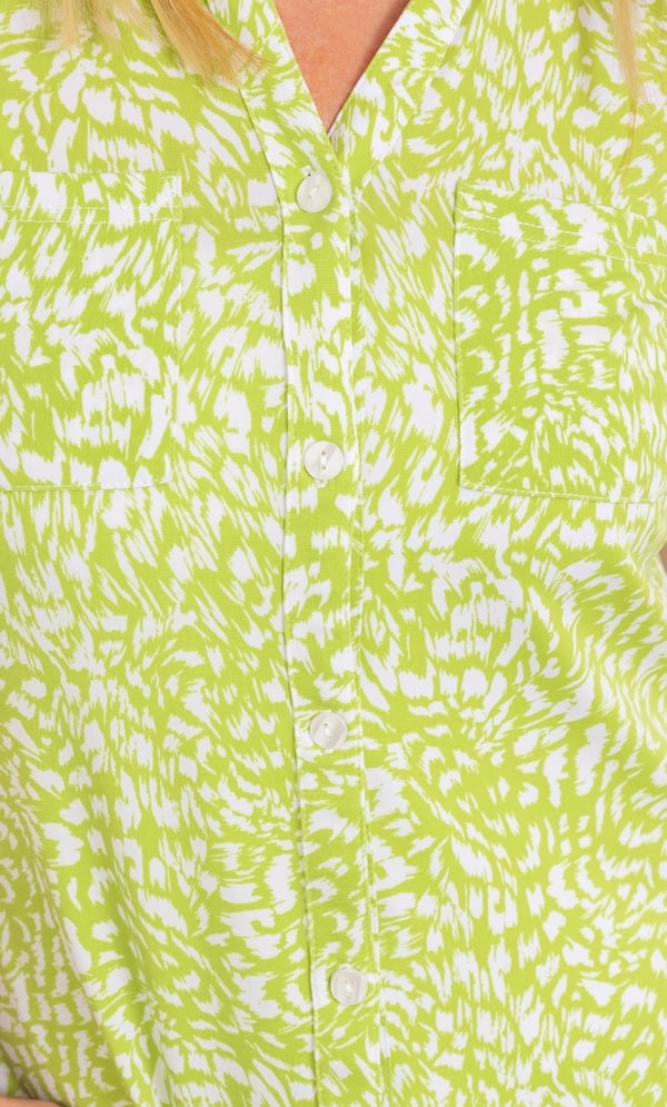Anna Rose Short Sleeve Animal Print Blouse