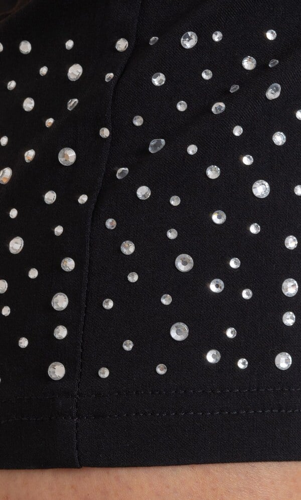 Embellished Pull On Capri Pants