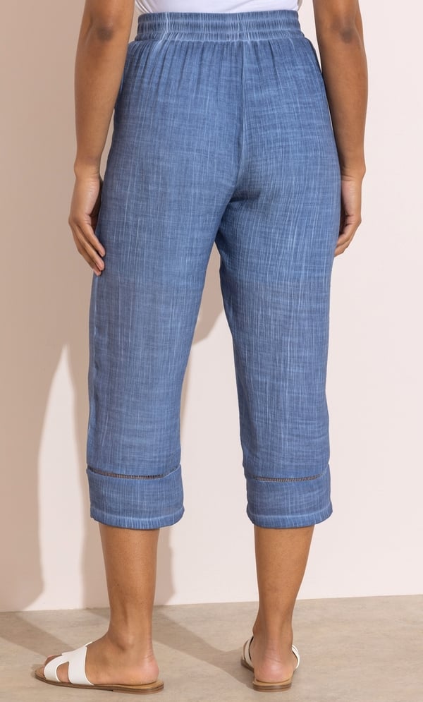 Relaxed Fit Cropped Trousers