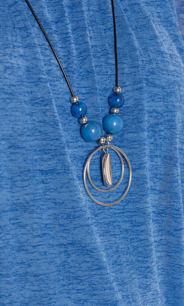 Jersey Layer Top With Necklace