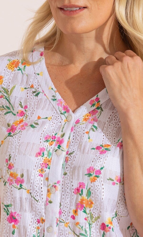 Anna Rose Garden Print Short Sleeve Blouse
