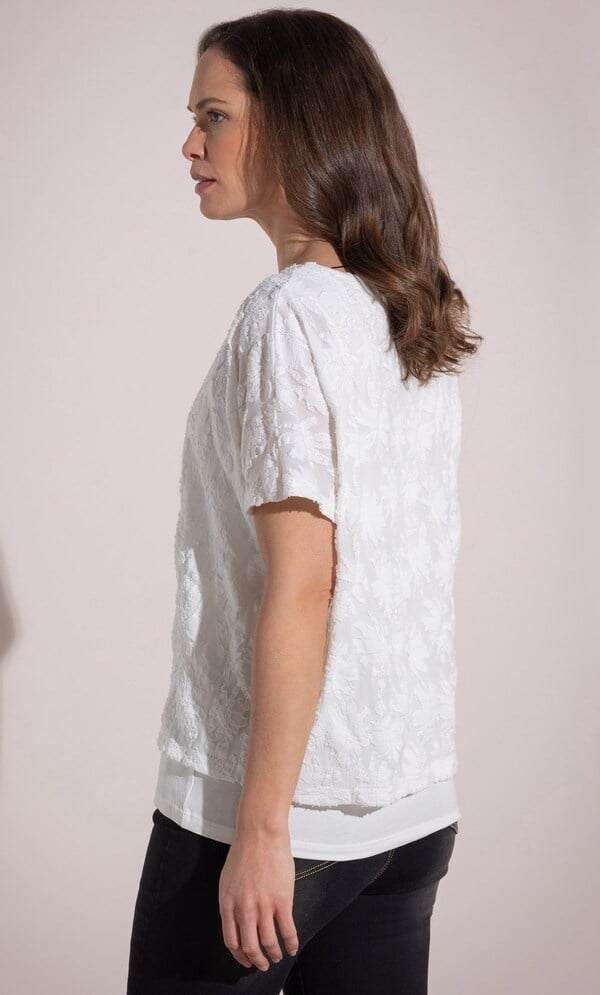 Layered Floral Top With Necklace