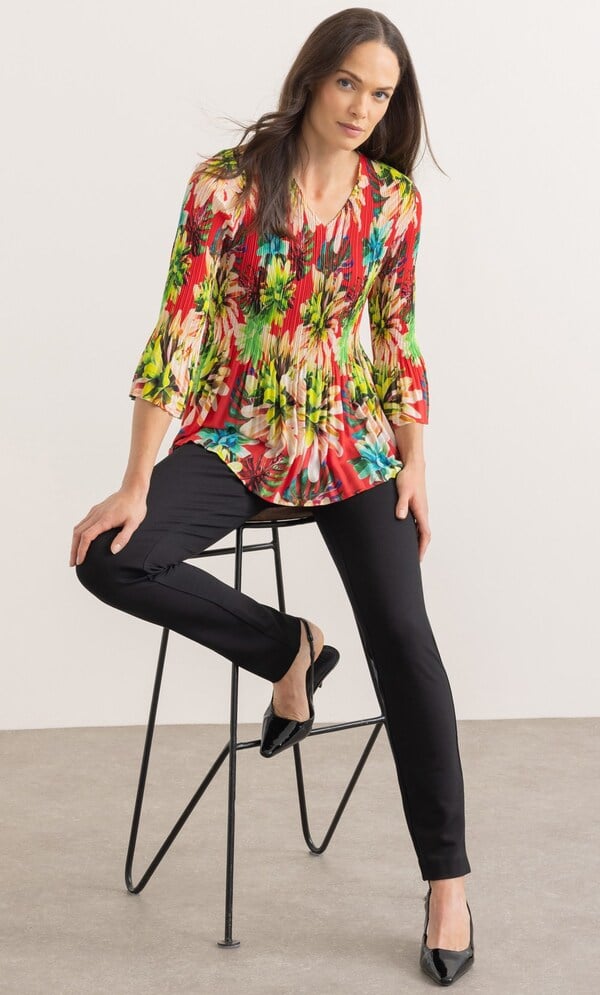 Three Quarter Sleeve Bouquet Printed Pleat Top
