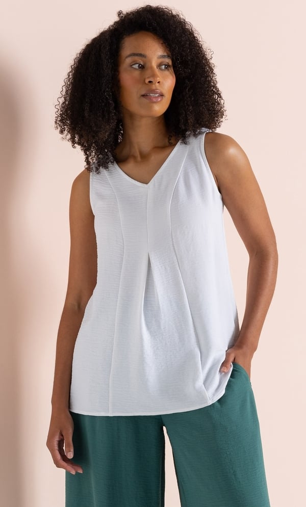 Textured V Neck Sleeveless Top