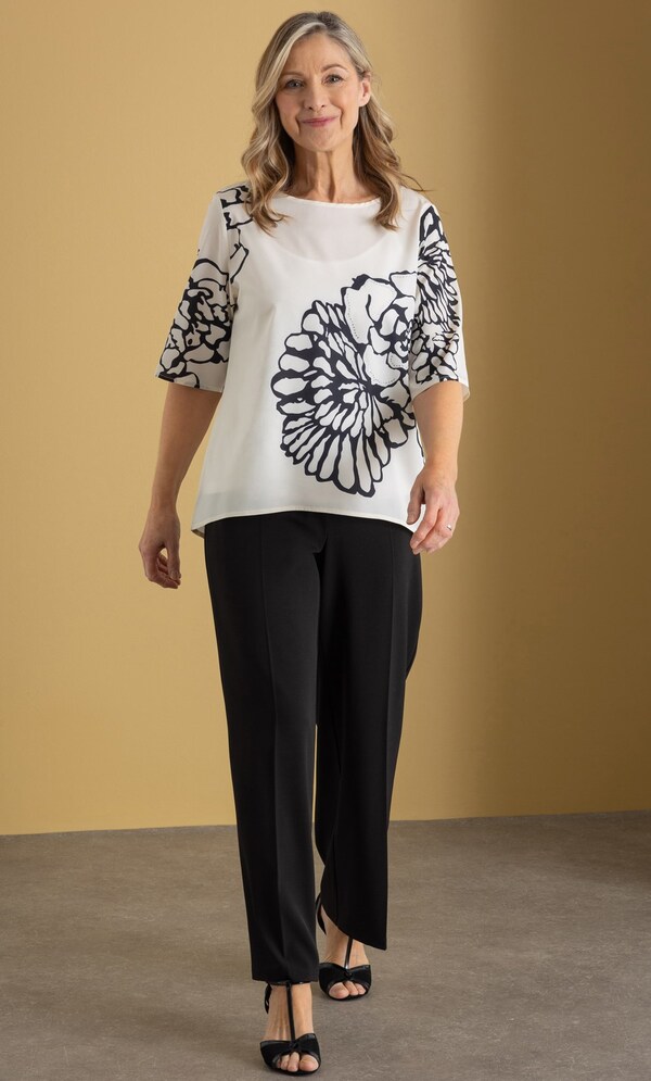 Anna Rose Embellished Print Top