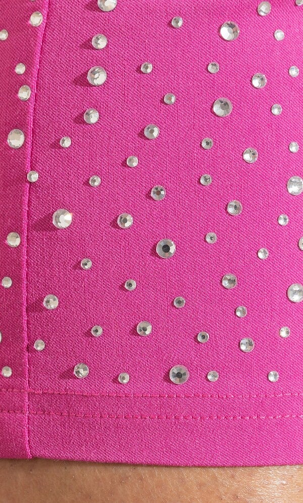 Embellished Pull On Capri Pants