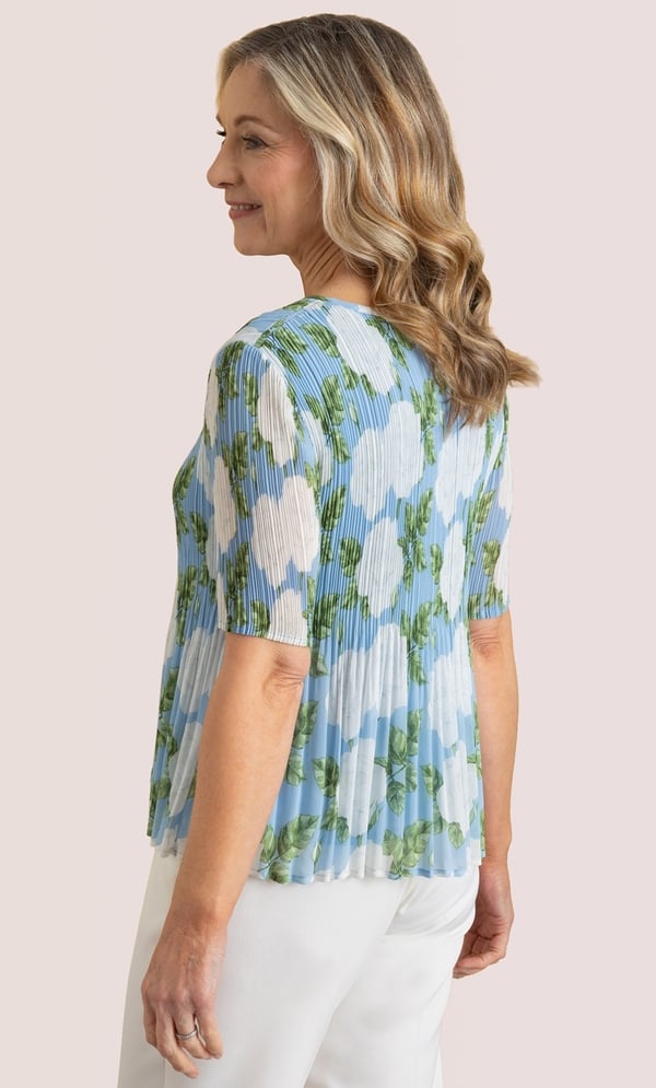 Anna Rose Bouquet Print Pleated Top