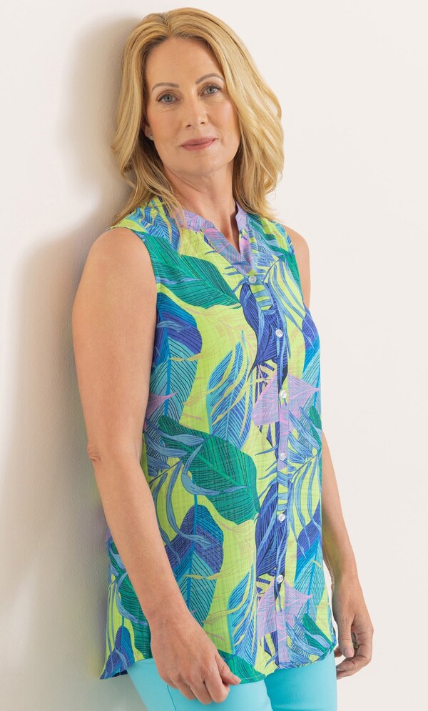 Anna Rose Leaf Print Sleeveless Blouse