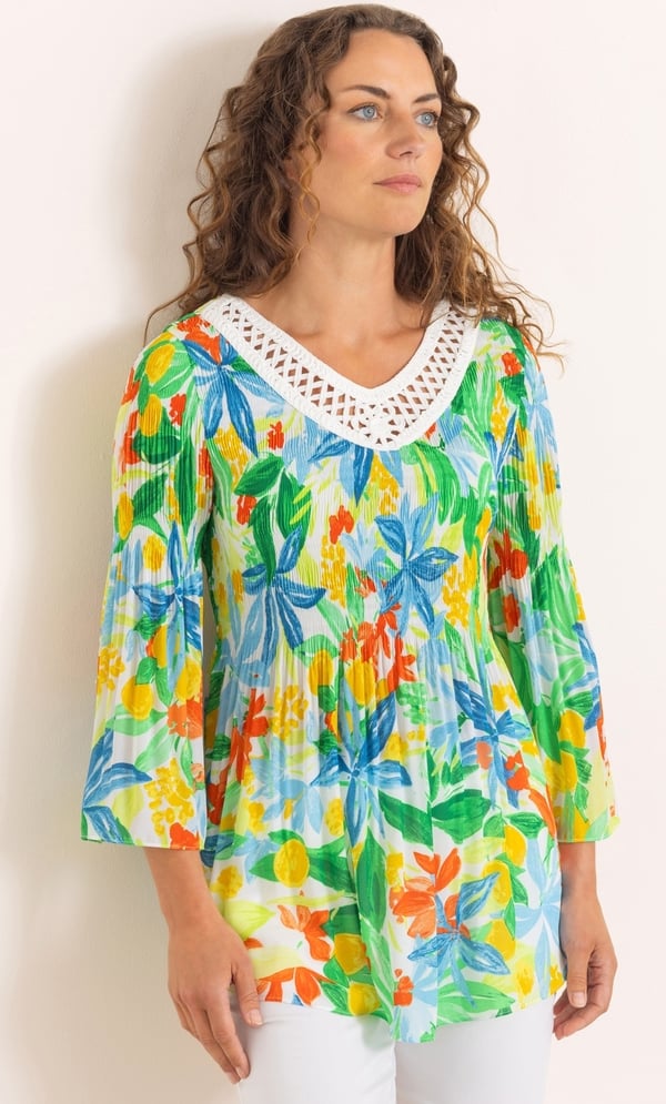 Anna Rose Bouquet Print Pleated Top