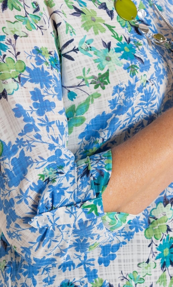 Anna Rose Garden Print Blouse With Necklace