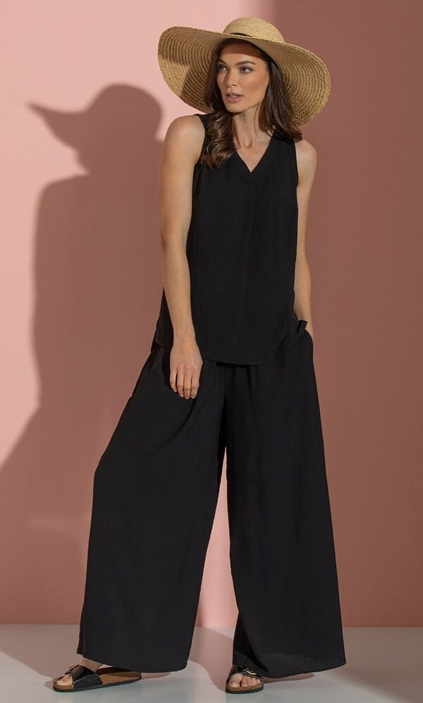 V Neck Sleeveless Crinkle Top