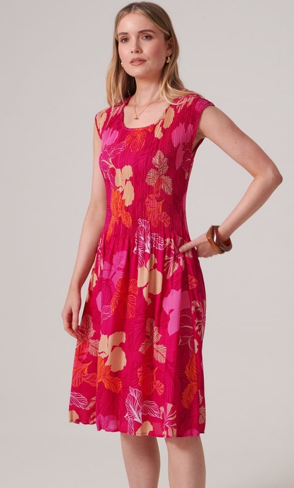 Leaf Print Pleated Dress