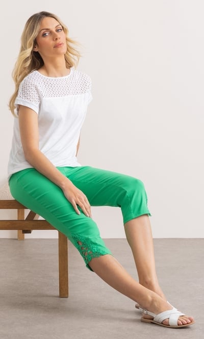 Lace Trim Pull On Pedal Pushers