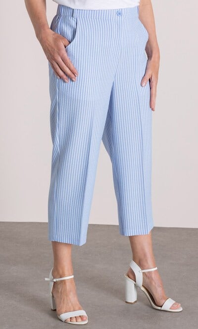 Anna Rose Seersucker Stripe Cropped Trousers