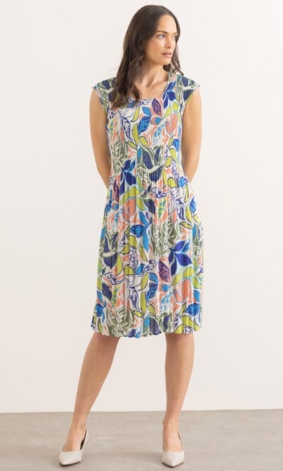 Leaf Print Pleated Dress
