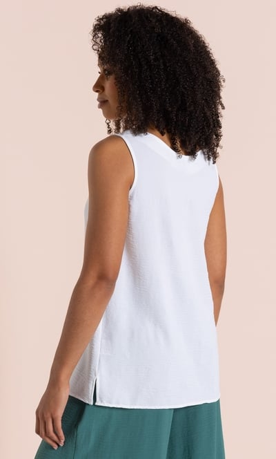 Textured V Neck Sleeveless Top