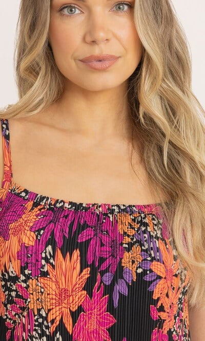 Pleated Floral Print Maxi Dress