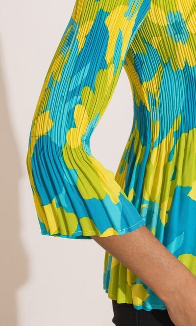 Floral Print Pleated Top