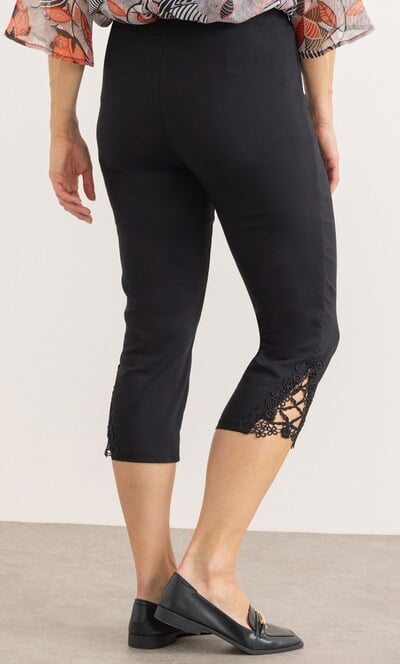 Lace Trim Pull On Pedal Pushers