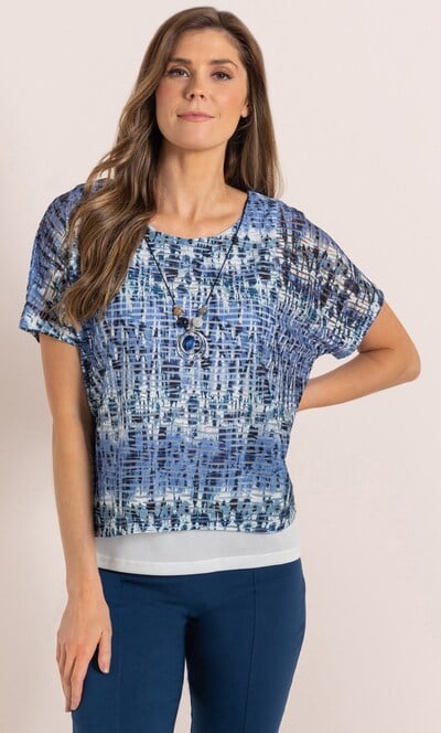 Layered Printed Top With Necklace