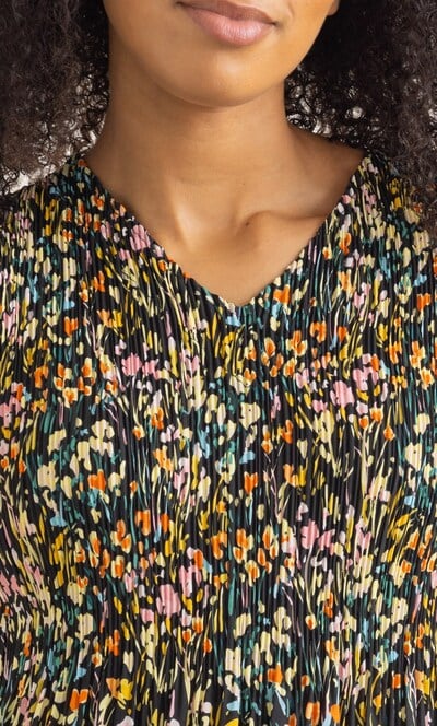 Three Quarter Sleeve Meadow Print Pleated Top