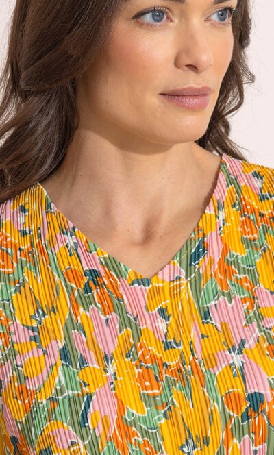 Floral Print Pleated Top