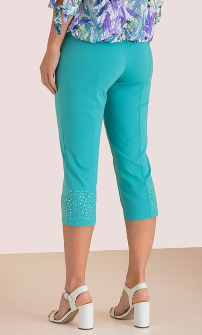 Embellished Pull On Capri Pants