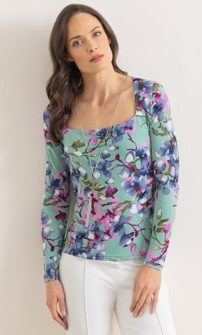 Floral Print Square Neck Top With Necklace