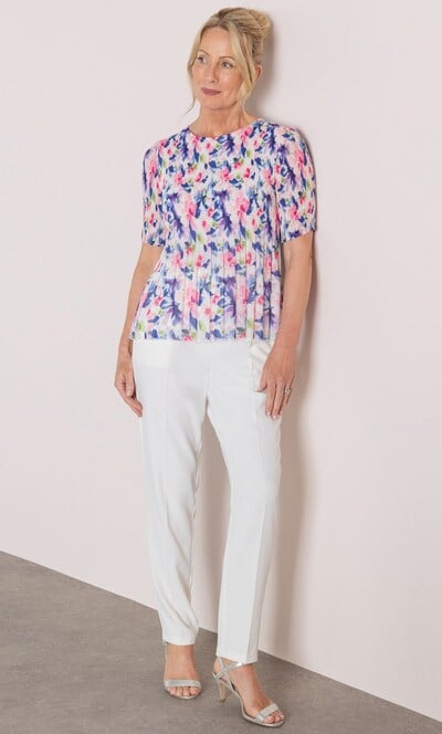 Anna Rose Bouquet Print Pleated Top