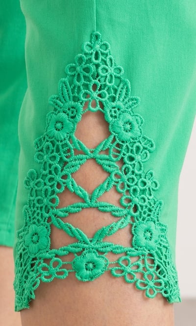 Lace Trim Pull On Pedal Pushers
