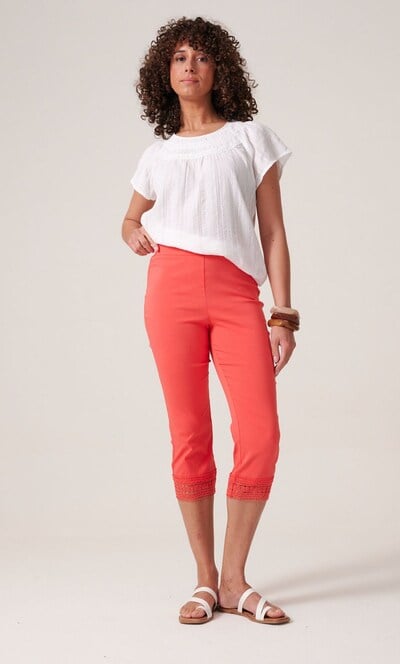 Lace Trim Pull On Capri Trousers