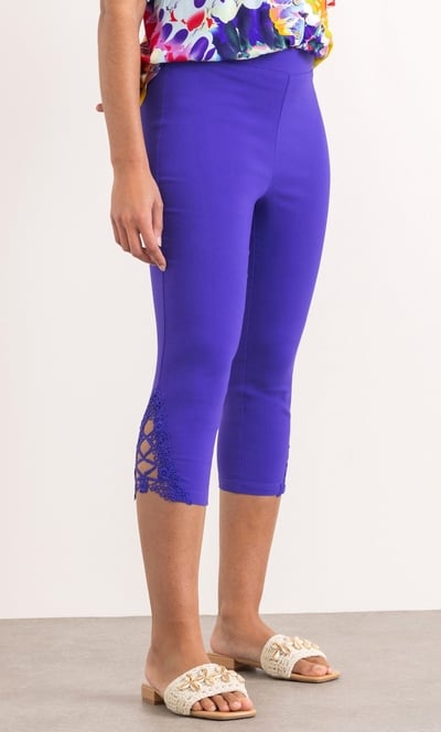 Lace Trim Pull On Pedal Pushers