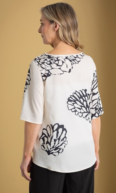 Anna Rose Embellished Print Top