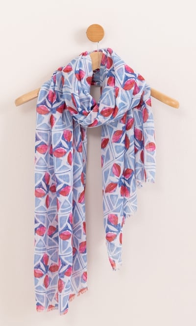 Lightweight Geometric Print Scarf